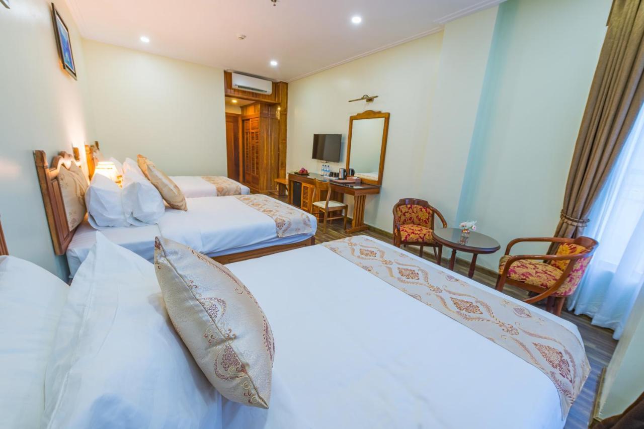 Kampong Thom Royal Hotel Exterior photo