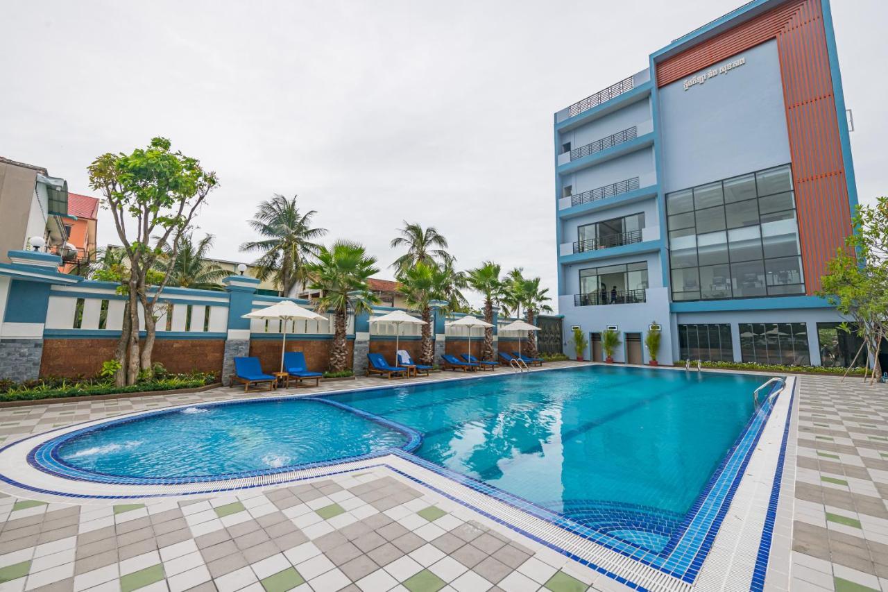Kampong Thom Royal Hotel Exterior photo